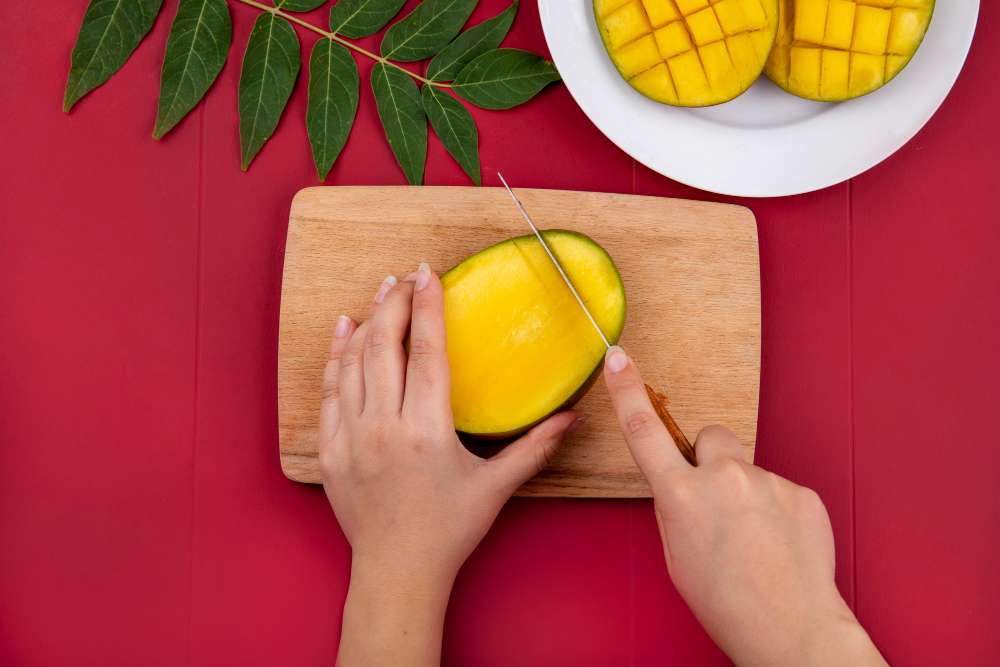 Choosing Ripe Mangoes mango lassi image